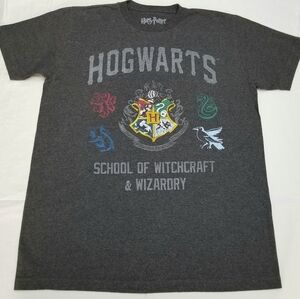 Harry Potter School of Witchcraft and Wizardry Gray Shortsleeve Tshirt,  Medium